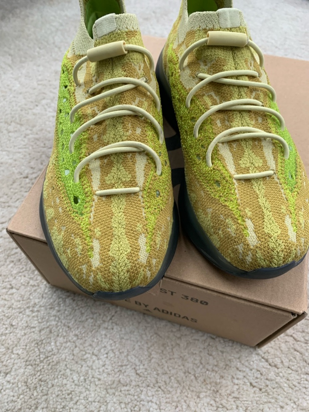 Adidas Big Kid Size 3.5 Yeezy Boost 380 Hylte Neon Lime Green Slip In Sneakers - Picture 6 of 15